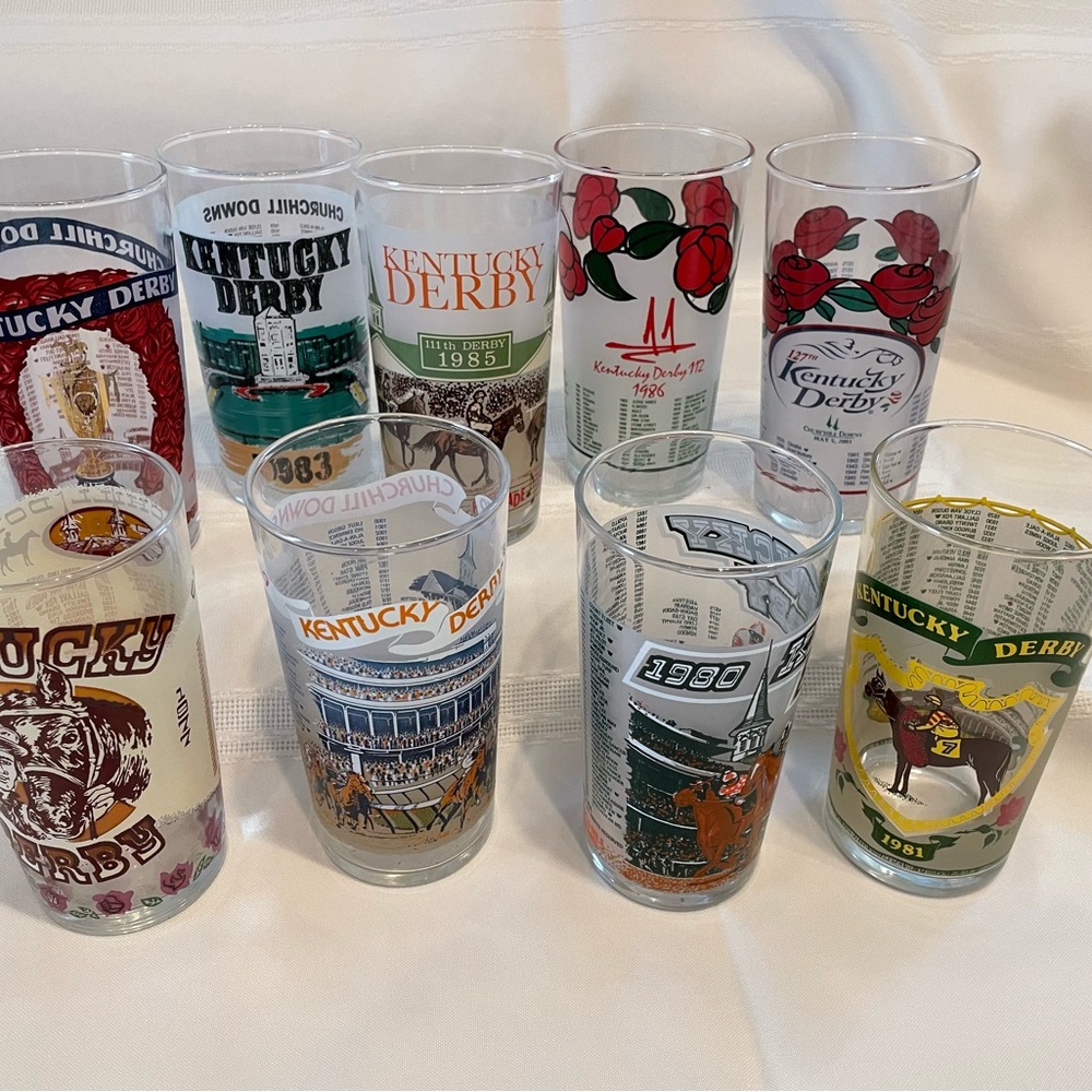 Horse race. Souvenir glasses. Vintage. Can be sold separately or in multiples.
